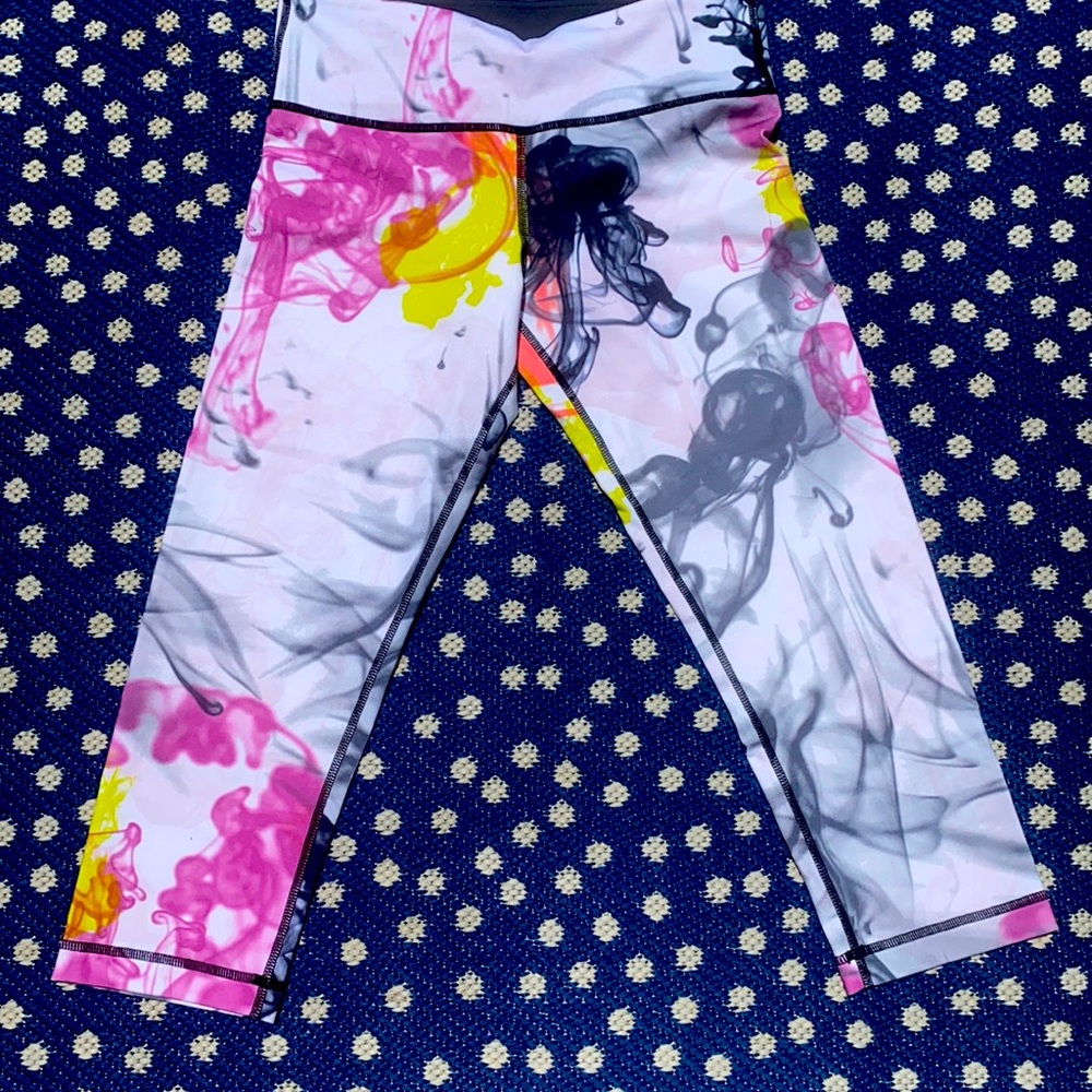 Lululemon Rare! Size 6 Unicorn Tears Crop tights